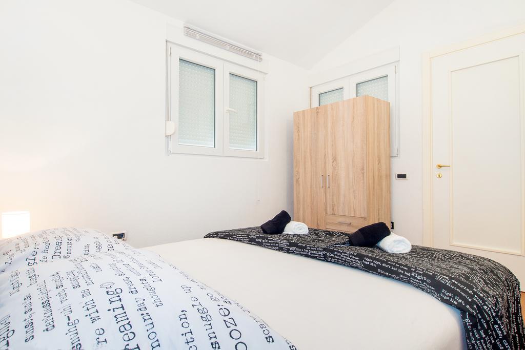 Private House With Garden Near The Bacvice Beach - Ksenia Apartman